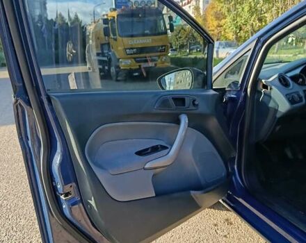 Синий Форд Фиеста, объемом двигателя 1.2 л и пробегом 132 тыс. км за 5000 $, фото 6 на Automoto.ua