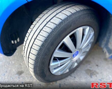 Синий Форд Фиеста, объемом двигателя 1.4 л и пробегом 94 тыс. км за 6100 $, фото 2 на Automoto.ua