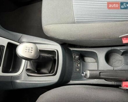 Синий Форд Фиеста, объемом двигателя 1.4 л и пробегом 240 тыс. км за 6190 $, фото 22 на Automoto.ua