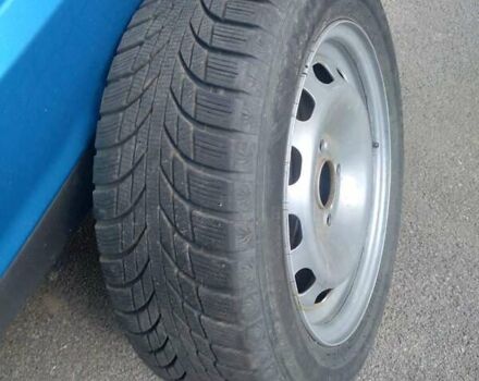 Синий Форд Фиеста, объемом двигателя 1.39 л и пробегом 209 тыс. км за 6600 $, фото 8 на Automoto.ua