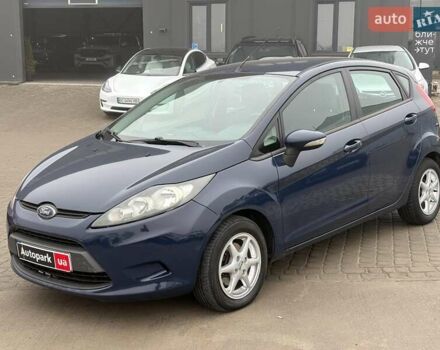 Синий Форд Фиеста, объемом двигателя 1.4 л и пробегом 240 тыс. км за 6190 $, фото 3 на Automoto.ua