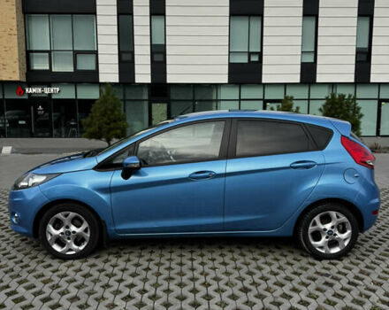 Синий Форд Фиеста, объемом двигателя 1.39 л и пробегом 88 тыс. км за 7200 $, фото 5 на Automoto.ua