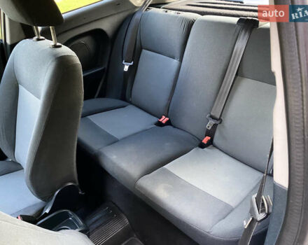 Синій Форд Фієста, об'ємом двигуна 1.4 л та пробігом 175 тис. км за 4700 $, фото 22 на Automoto.ua