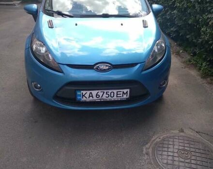 Синий Форд Фиеста, объемом двигателя 1.39 л и пробегом 209 тыс. км за 6600 $, фото 1 на Automoto.ua