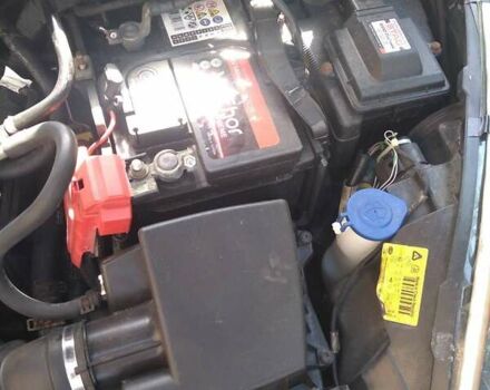 Синий Форд Фиеста, объемом двигателя 1.39 л и пробегом 209 тыс. км за 6600 $, фото 17 на Automoto.ua