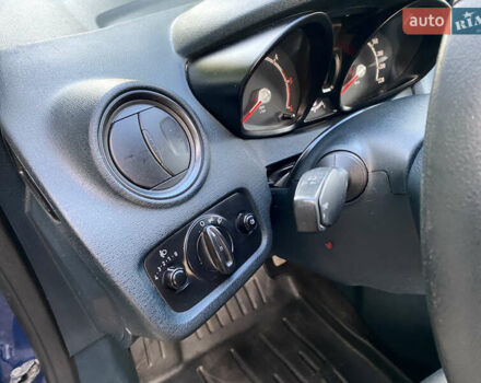 Синій Форд Фієста, об'ємом двигуна 1.4 л та пробігом 175 тис. км за 4700 $, фото 16 на Automoto.ua