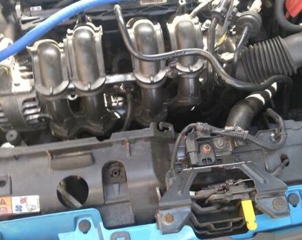 Синий Форд Фиеста, объемом двигателя 1.39 л и пробегом 209 тыс. км за 6600 $, фото 16 на Automoto.ua