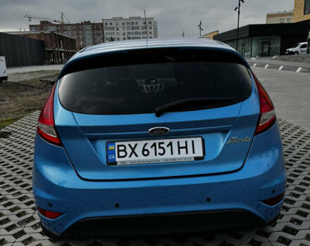 Синий Форд Фиеста, объемом двигателя 1.39 л и пробегом 88 тыс. км за 7200 $, фото 2 на Automoto.ua