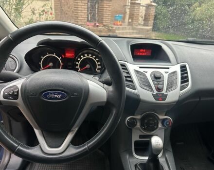 Синій Форд Фієста, об'ємом двигуна 1.2 л та пробігом 127 тис. км за 5300 $, фото 5 на Automoto.ua
