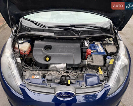 Синій Форд Фієста, об'ємом двигуна 1.4 л та пробігом 176 тис. км за 4600 $, фото 10 на Automoto.ua