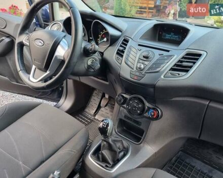 Синій Форд Фієста, об'ємом двигуна 1 л та пробігом 127 тис. км за 5950 $, фото 19 на Automoto.ua