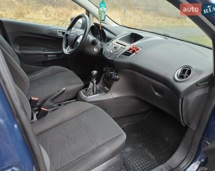 Синий Форд Фиеста, объемом двигателя 1 л и пробегом 152 тыс. км за 4900 $, фото 5 на Automoto.ua