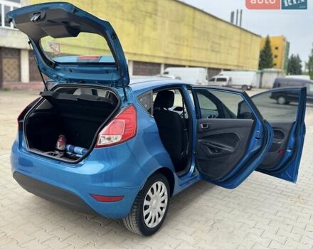 Синій Форд Фієста, об'ємом двигуна 1 л та пробігом 78 тис. км за 6390 $, фото 12 на Automoto.ua
