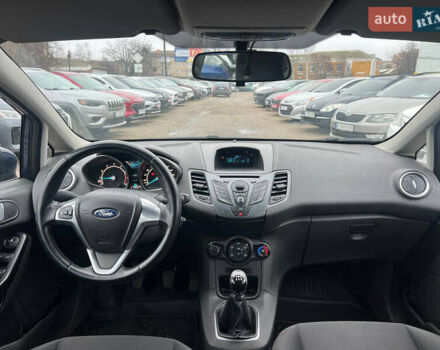 Синій Форд Фієста, об'ємом двигуна 1 л та пробігом 109 тис. км за 6200 $, фото 16 на Automoto.ua