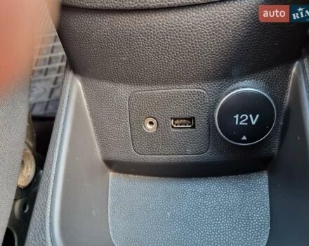 Синій Форд Фієста, об'ємом двигуна 1 л та пробігом 127 тис. км за 5850 $, фото 19 на Automoto.ua