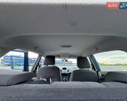 Синій Форд Фієста, об'ємом двигуна 1 л та пробігом 125 тис. км за 7500 $, фото 17 на Automoto.ua