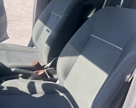 Синій Форд Фієста, об'ємом двигуна 1 л та пробігом 111 тис. км за 5300 $, фото 15 на Automoto.ua