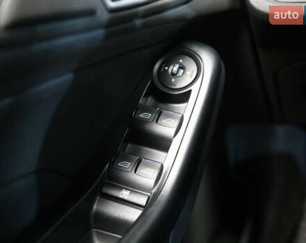 Синій Форд Фієста, об'ємом двигуна 1 л та пробігом 89 тис. км за 7900 $, фото 21 на Automoto.ua