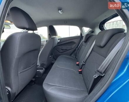 Синій Форд Фієста, об'ємом двигуна 1 л та пробігом 125 тис. км за 7500 $, фото 15 на Automoto.ua