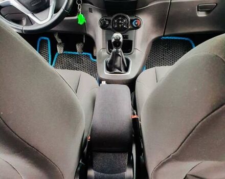 Синий Форд Фиеста, объемом двигателя 1 л и пробегом 173 тыс. км за 6800 $, фото 3 на Automoto.ua