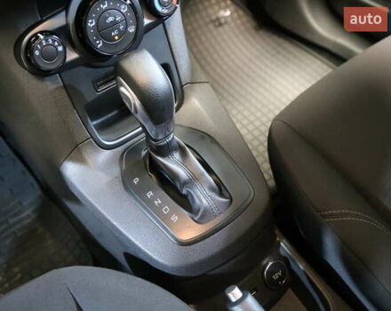 Синій Форд Фієста, об'ємом двигуна 1 л та пробігом 89 тис. км за 7900 $, фото 20 на Automoto.ua