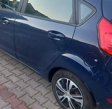 Синий Форд Фиеста, объемом двигателя 1 л и пробегом 240 тыс. км за 4650 $, фото 4 на Automoto.ua