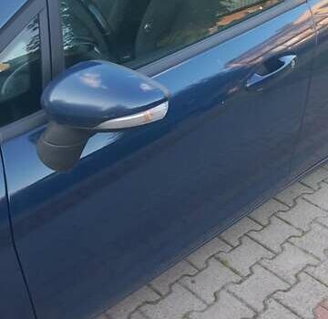 Синий Форд Фиеста, объемом двигателя 1 л и пробегом 240 тыс. км за 4650 $, фото 5 на Automoto.ua