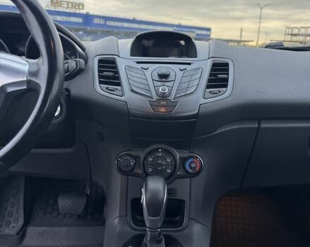 Синій Форд Фієста, об'ємом двигуна 1 л та пробігом 125 тис. км за 7500 $, фото 11 на Automoto.ua