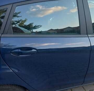 Синий Форд Фиеста, объемом двигателя 1 л и пробегом 240 тыс. км за 4650 $, фото 13 на Automoto.ua