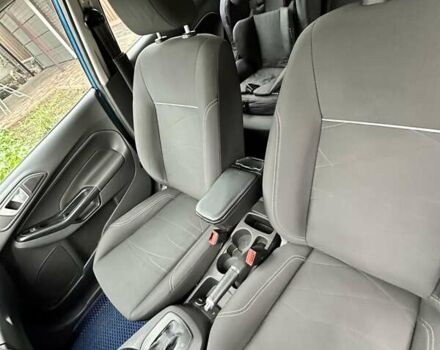 Синій Форд Фієста, об'ємом двигуна 1 л та пробігом 120 тис. км за 8500 $, фото 21 на Automoto.ua