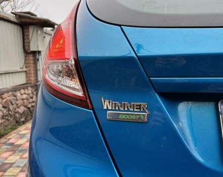 Синій Форд Фієста, об'ємом двигуна 1 л та пробігом 120 тис. км за 8500 $, фото 15 на Automoto.ua