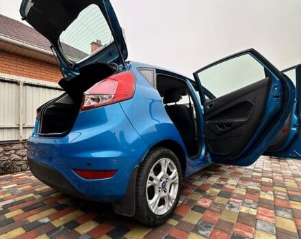 Синій Форд Фієста, об'ємом двигуна 1 л та пробігом 120 тис. км за 8500 $, фото 4 на Automoto.ua