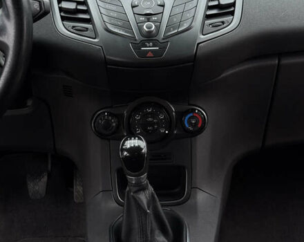 Синий Форд Фиеста, объемом двигателя 1 л и пробегом 190 тыс. км за 6600 $, фото 21 на Automoto.ua