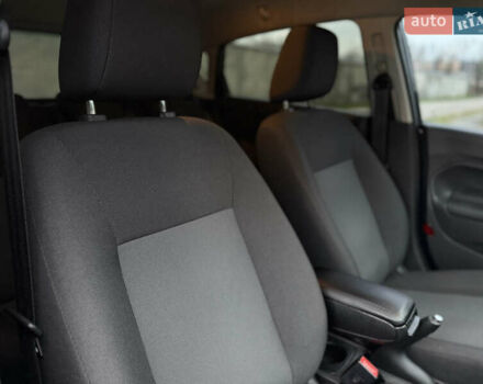 Синий Форд Фиеста, объемом двигателя 1.5 л и пробегом 168 тыс. км за 6999 $, фото 56 на Automoto.ua