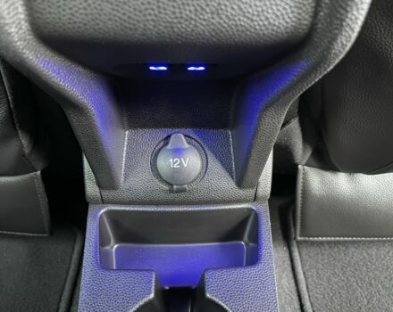 Синій Форд Фієста, об'ємом двигуна 0.16 л та пробігом 47 тис. км за 12500 $, фото 17 на Automoto.ua