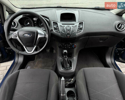 Синий Форд Фиеста, объемом двигателя 1 л и пробегом 190 тыс. км за 6600 $, фото 19 на Automoto.ua