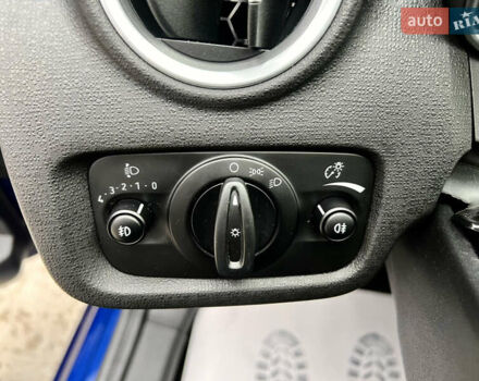 Синий Форд Фиеста, объемом двигателя 1 л и пробегом 53 тыс. км за 9500 $, фото 17 на Automoto.ua