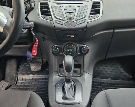 Синий Форд Фиеста, объемом двигателя 1 л и пробегом 64 тыс. км за 9500 $, фото 6 на Automoto.ua