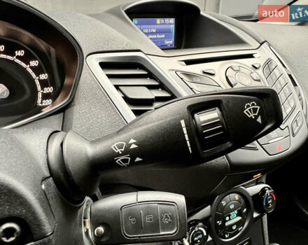 Синий Форд Фиеста, объемом двигателя 1 л и пробегом 53 тыс. км за 9500 $, фото 18 на Automoto.ua