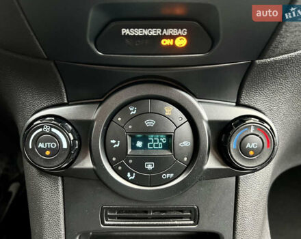 Синий Форд Фиеста, объемом двигателя 1 л и пробегом 53 тыс. км за 9500 $, фото 22 на Automoto.ua