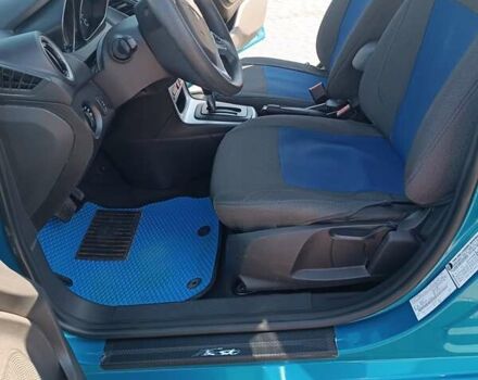 Форд Фиеста 2016 в Львове на Automoto.ua Синий Форд Фиеста, объемом двигателя 1.6 л и пробегом 124 тыс. км за 8000 $, фото 6 на Automoto.ua