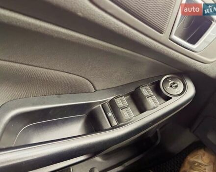 Синий Форд Фиеста, объемом двигателя 1 л и пробегом 86 тыс. км за 9700 $, фото 8 на Automoto.ua