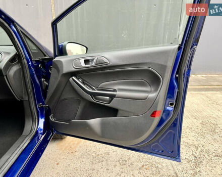 Синий Форд Фиеста, объемом двигателя 1 л и пробегом 53 тыс. км за 9500 $, фото 30 на Automoto.ua