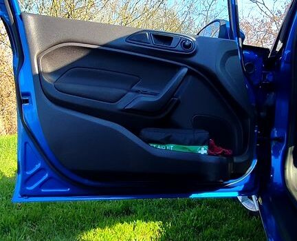 Синий Форд Фиеста, объемом двигателя 1.6 л и пробегом 48 тыс. км за 9800 $, фото 10 на Automoto.ua