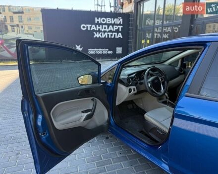 Синій Форд Фієста, об'ємом двигуна 1.6 л та пробігом 62 тис. км за 9116 $, фото 4 на Automoto.ua
