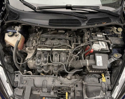 Синий Форд Фиеста, объемом двигателя 1.6 л и пробегом 129 тыс. км за 8300 $, фото 7 на Automoto.ua