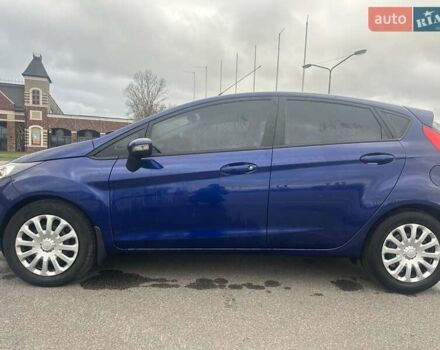 Синій Форд Фієста, об'ємом двигуна 1 л та пробігом 64 тис. км за 8500 $, фото 3 на Automoto.ua