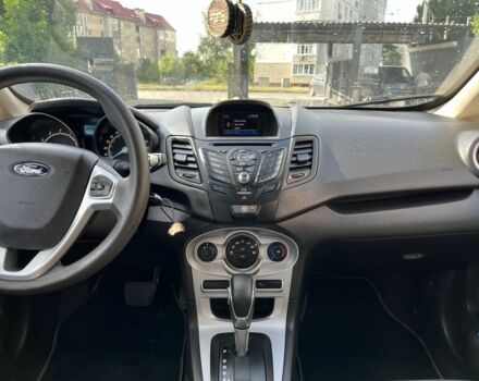 Синий Форд Фиеста, объемом двигателя 1.6 л и пробегом 113 тыс. км за 8000 $, фото 6 на Automoto.ua