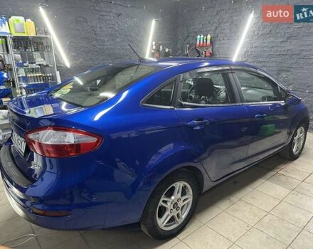 Синій Форд Фієста, об'ємом двигуна 1.6 л та пробігом 97 тис. км за 9000 $, фото 4 на Automoto.ua