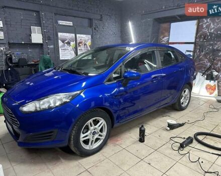 Синій Форд Фієста, об'ємом двигуна 1.6 л та пробігом 97 тис. км за 9000 $, фото 5 на Automoto.ua